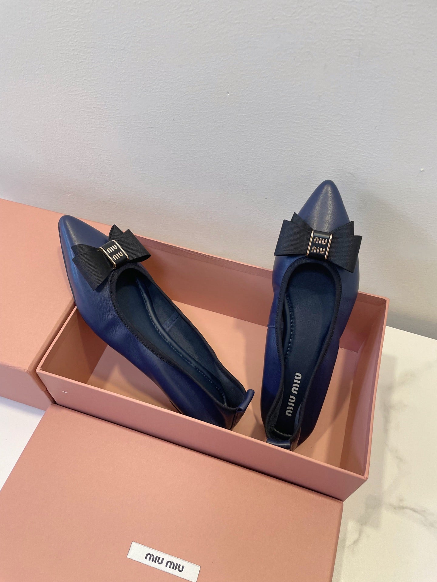 MIUMIU 26S BALLET FLATS IN NAVY BLUE CALFSKIN WITH BOW
