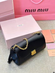SHOULDER BAG 25 IN BLACK CALFSKIN GOLD HARDWARE