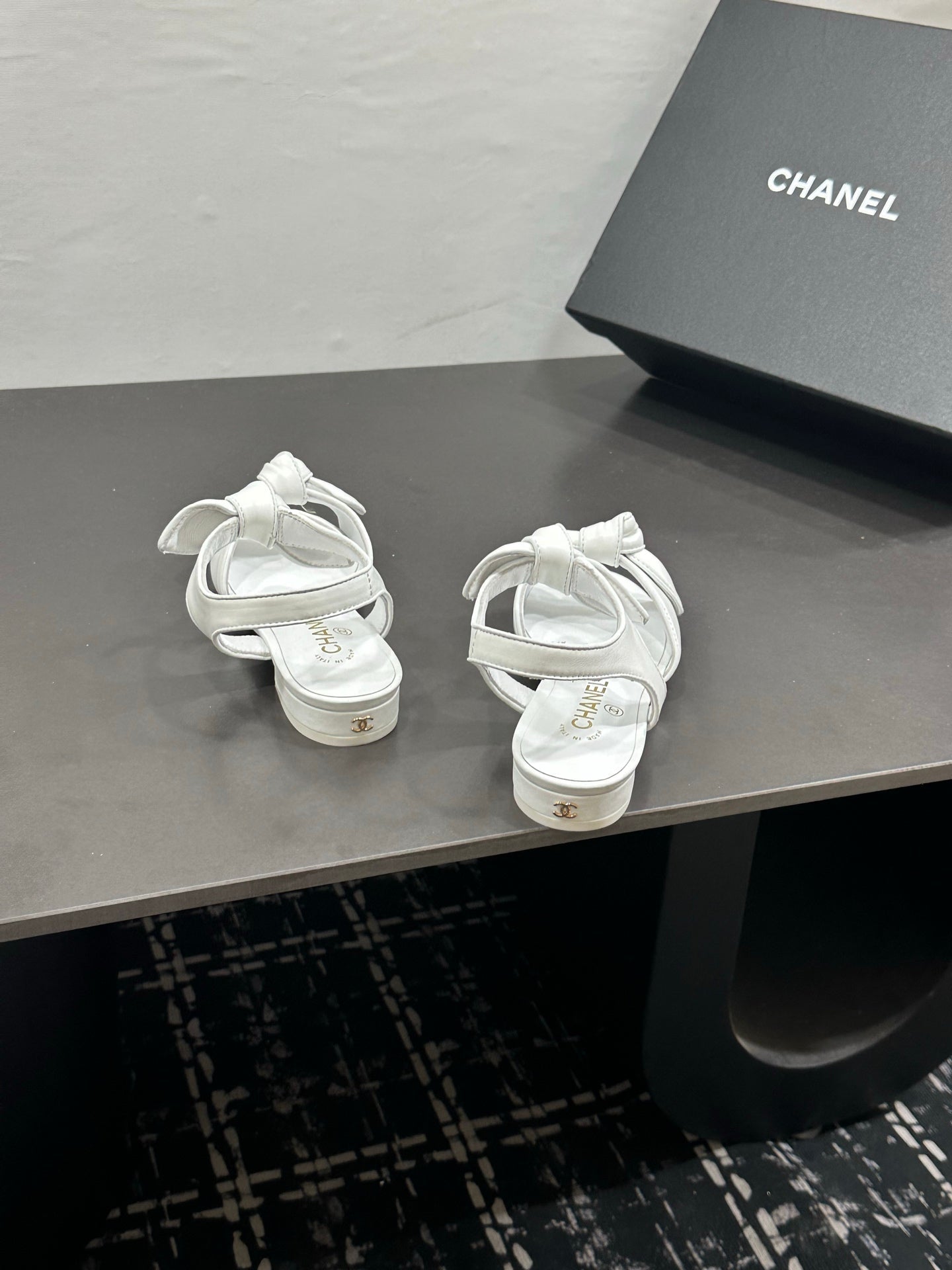 CHANEL 26S BOW SANDALS IN WHITE CALFSKIN