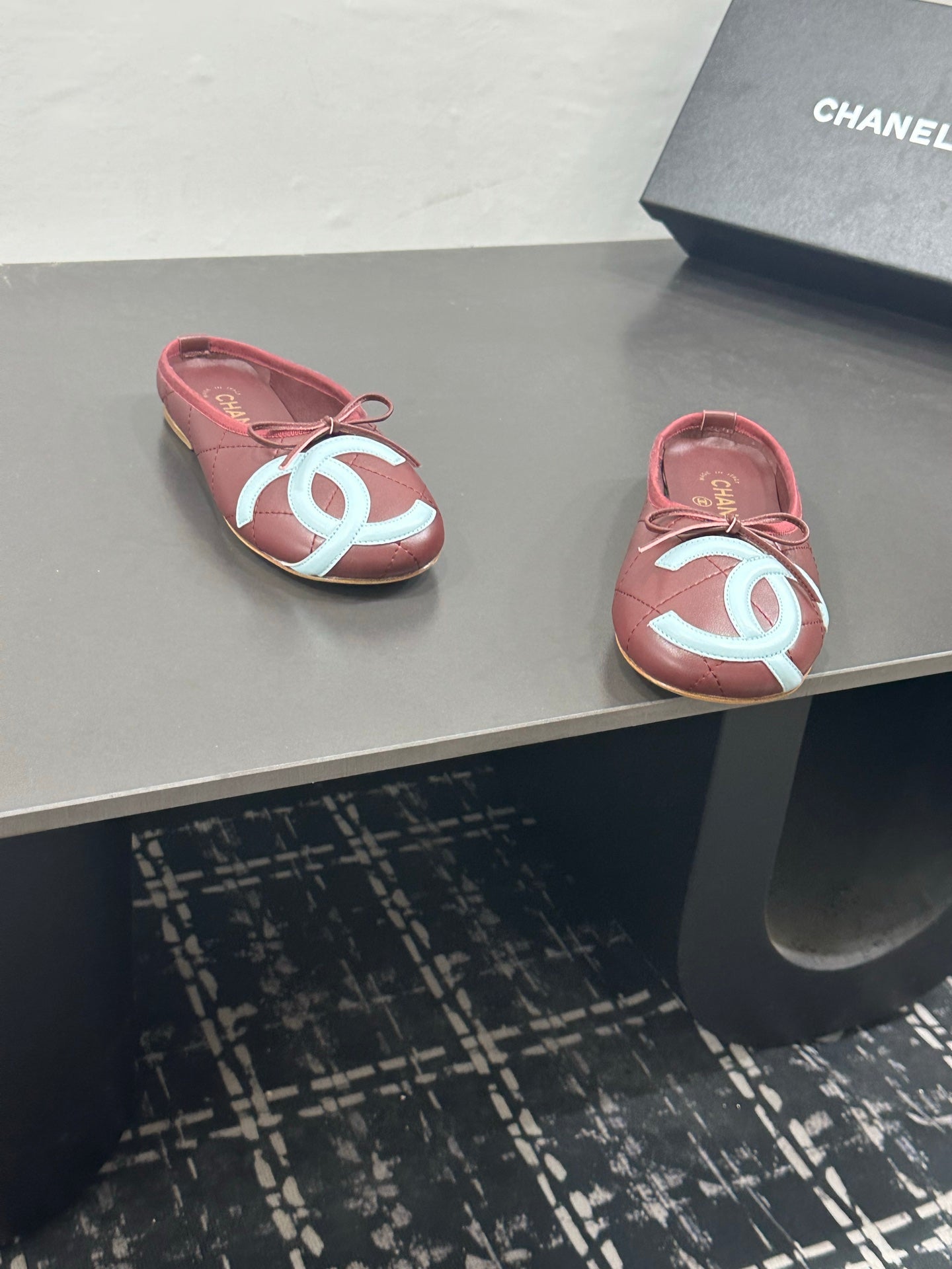 CHANEL 26S BALLET FLATS IN DARK RED CALFSKIN WITH WHITE CC LOGO