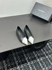 CHANEL 26S FLAT SHOES IN BLACK MIX WHITE LAMBSKIN