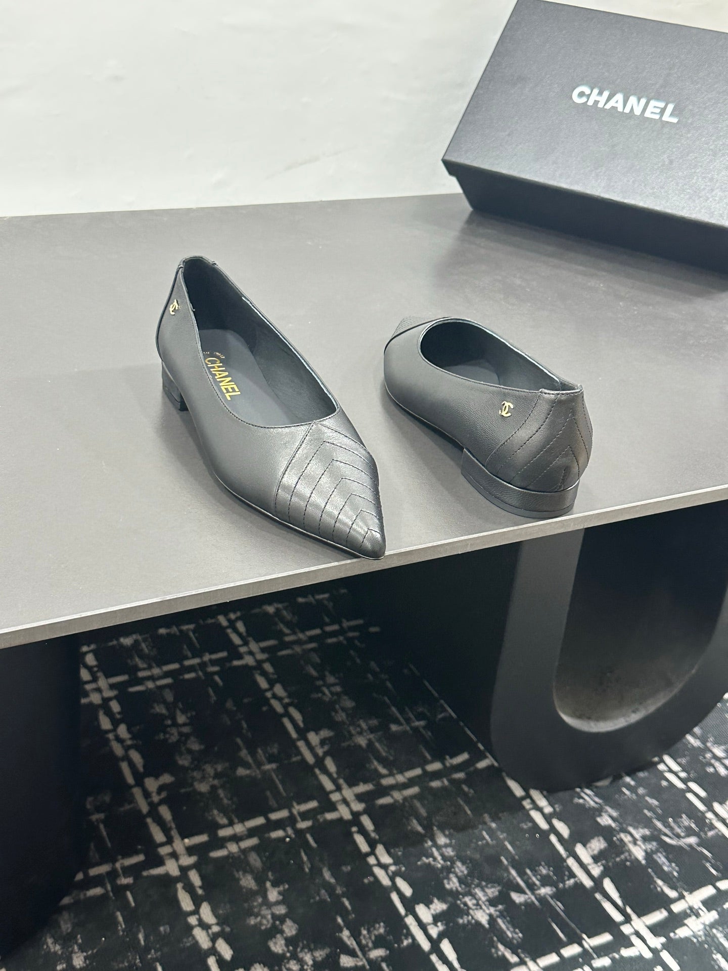 CHANEL 26S FLAT SHOES IN BLACK LAMBSKIN