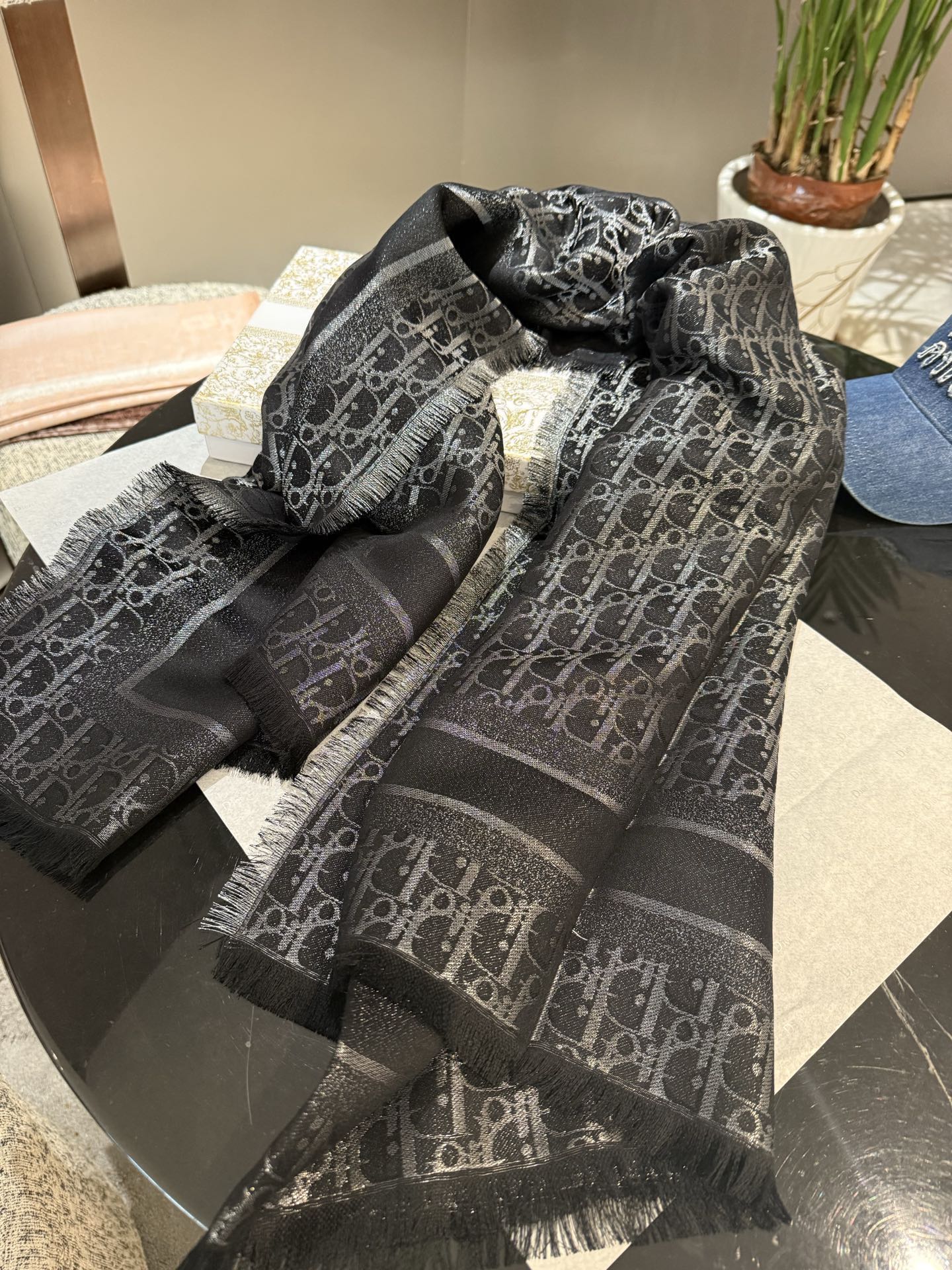 DIOR 26S SCARF 140 IN SILK AND CASHMERE 429180
