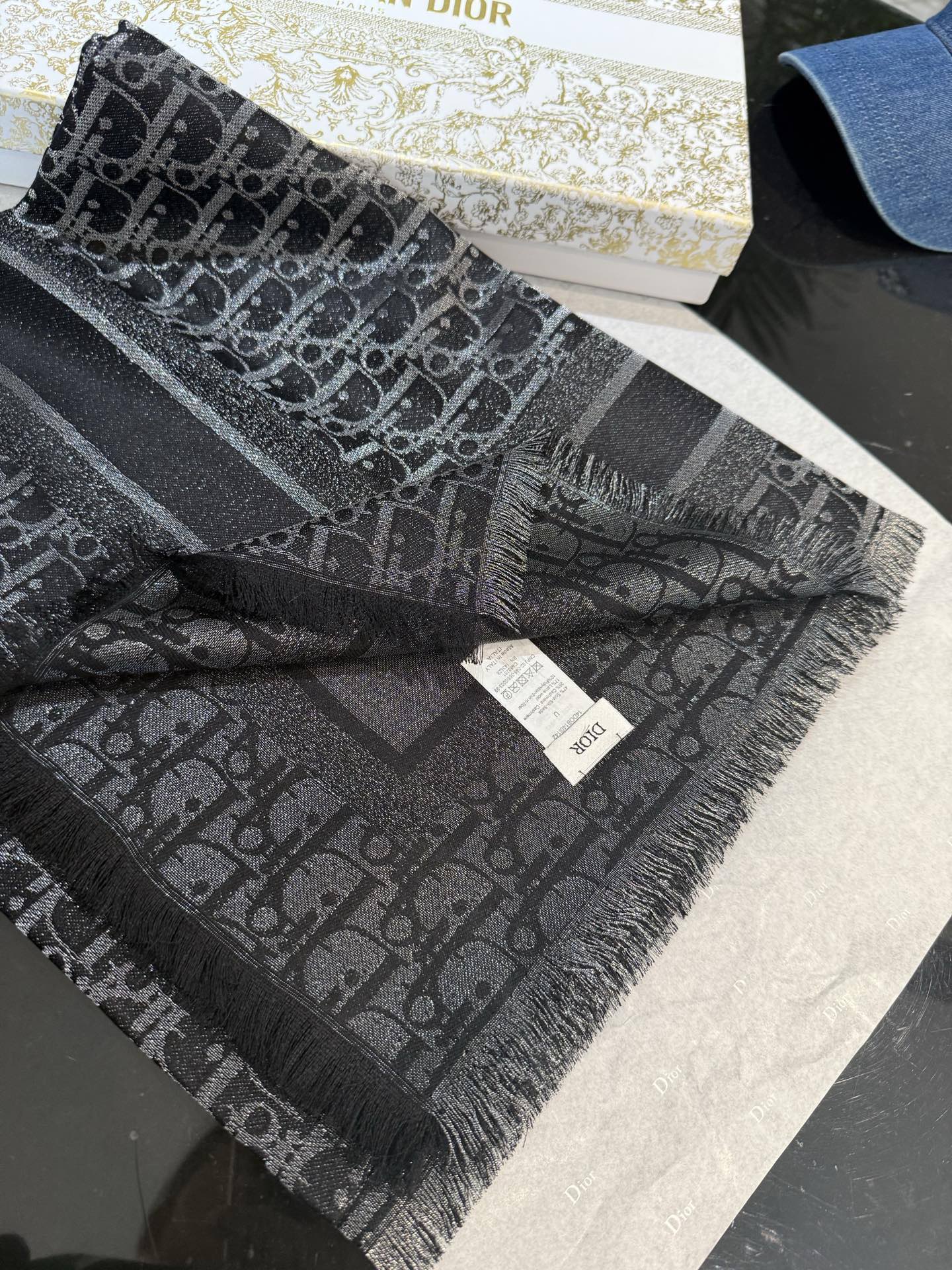 DIOR 26S SCARF 140 IN SILK AND CASHMERE 429180