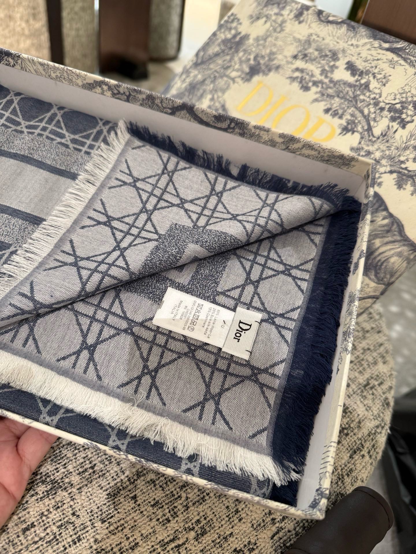DIOR 26S SCARF 140 IN SILK AND CASHMERE 424260