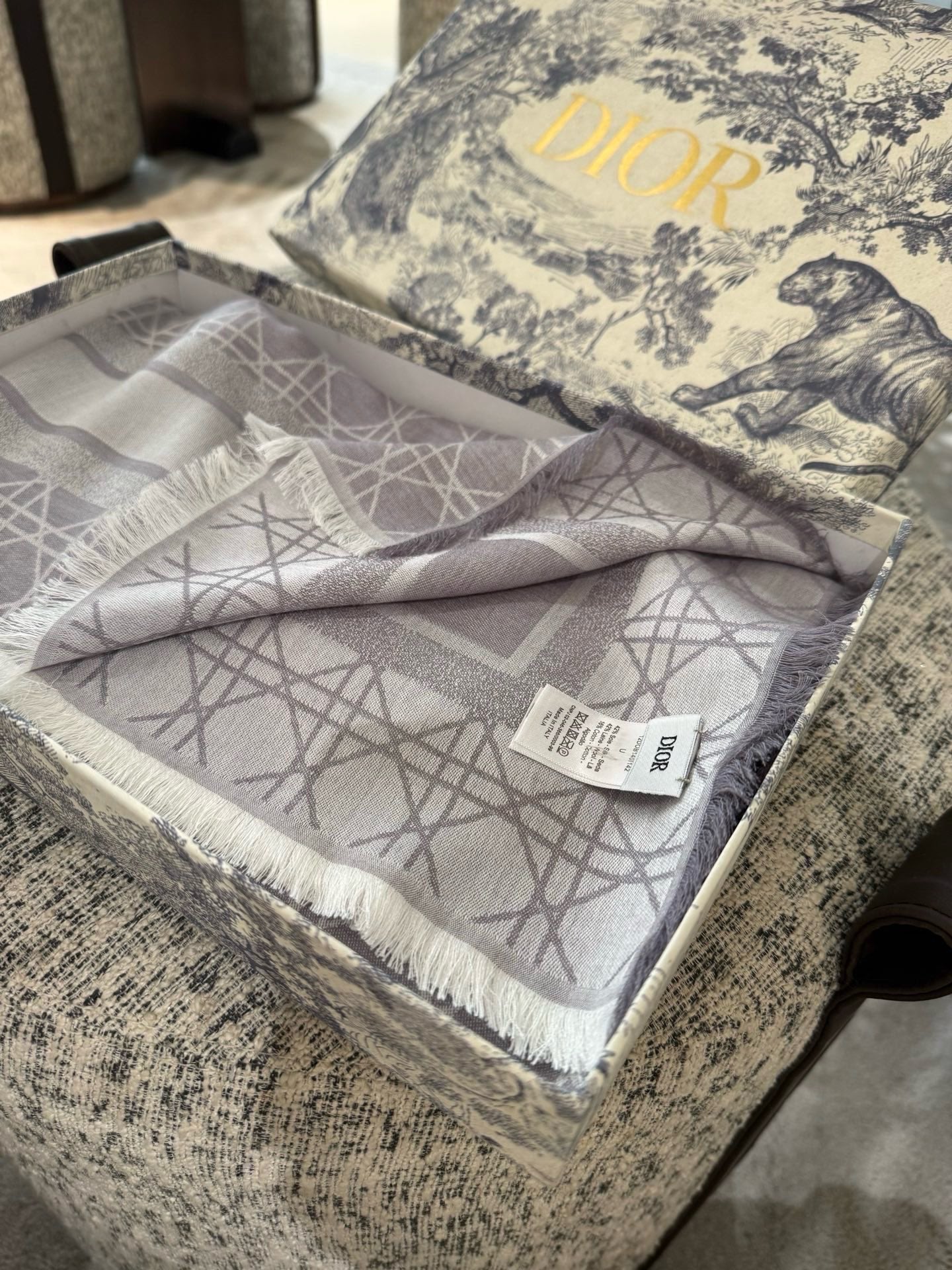 DIOR 26S SCARF 140 IN SILK AND CASHMERE 424261