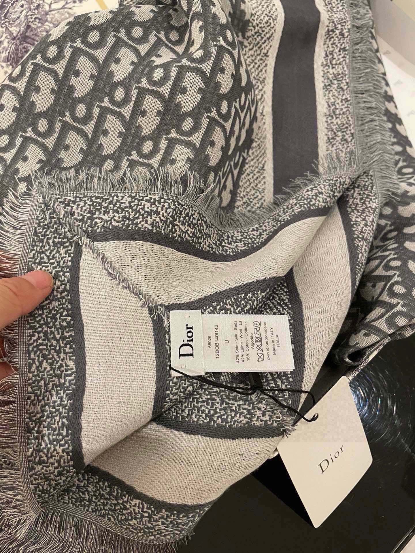DIOR 26S SCARF 140 IN CASHMERE AND SILK 504492