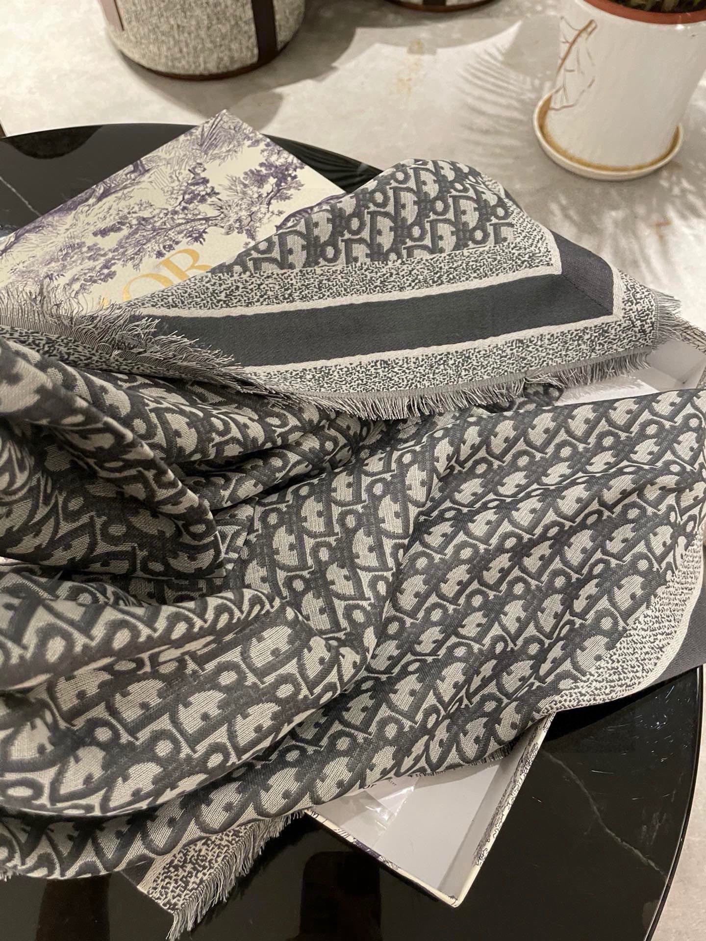 DIOR 26S SCARF 140 IN CASHMERE AND SILK 504492