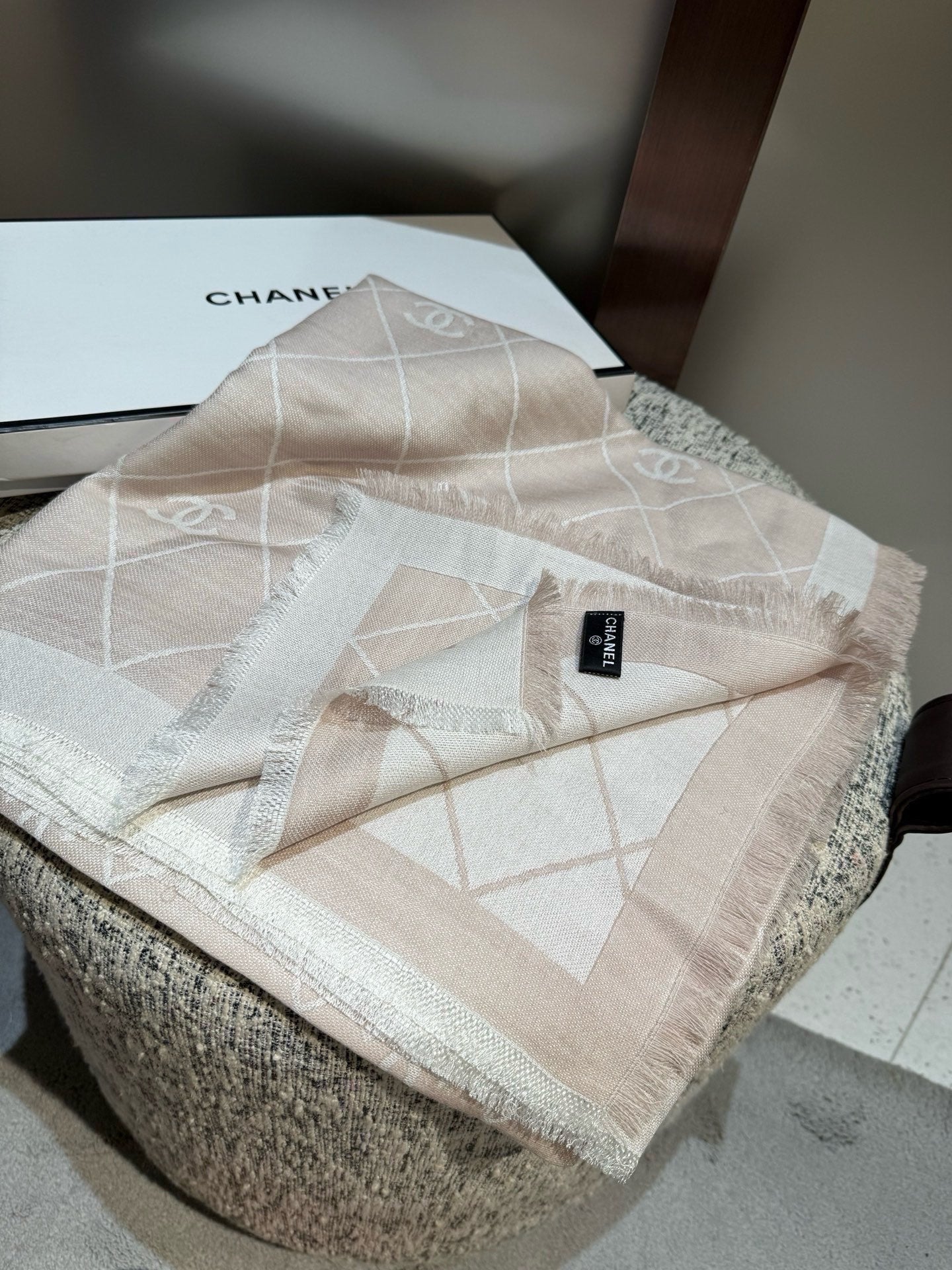 CHANEL 26S SCARF 140 IN WOOL AND SILK 309961