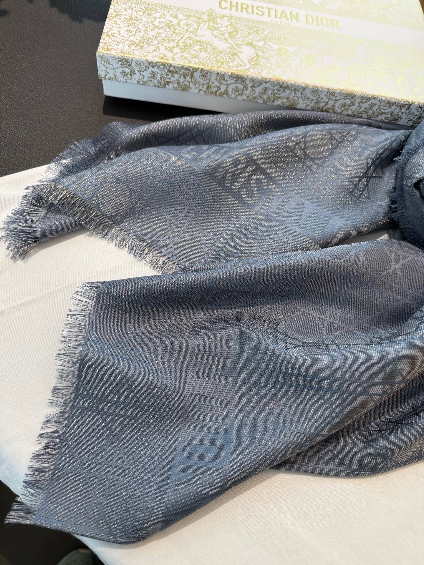 DIOR 26S SCARF 140 IN SILK AND CASHMERE 424265