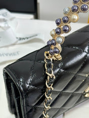 PEARL HANDLE FLAP BAG 18 IN BLACK SHINY LAMBSKIN