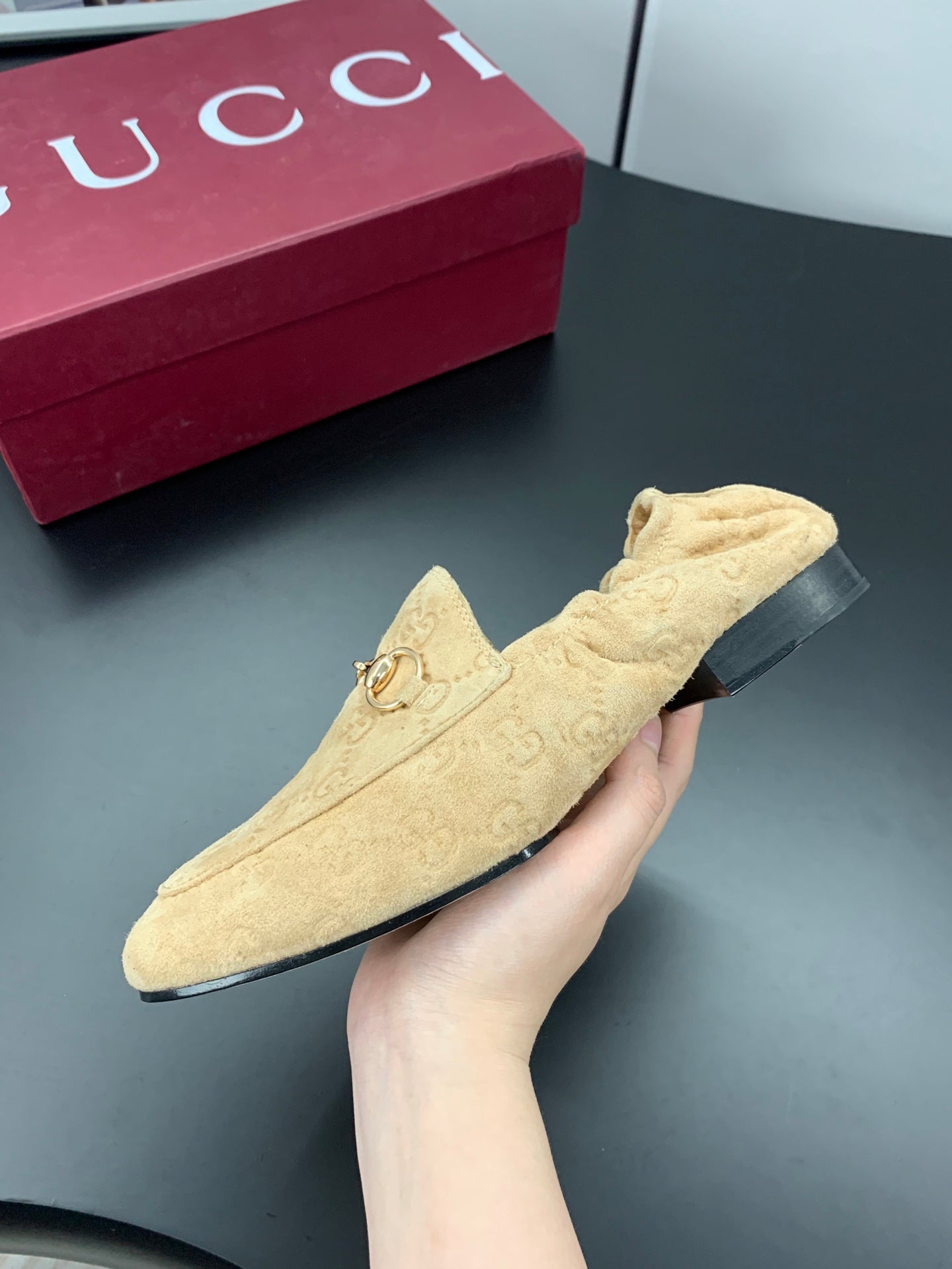 GUCCI 26S LOAFERS IN BEIGE SUEDE