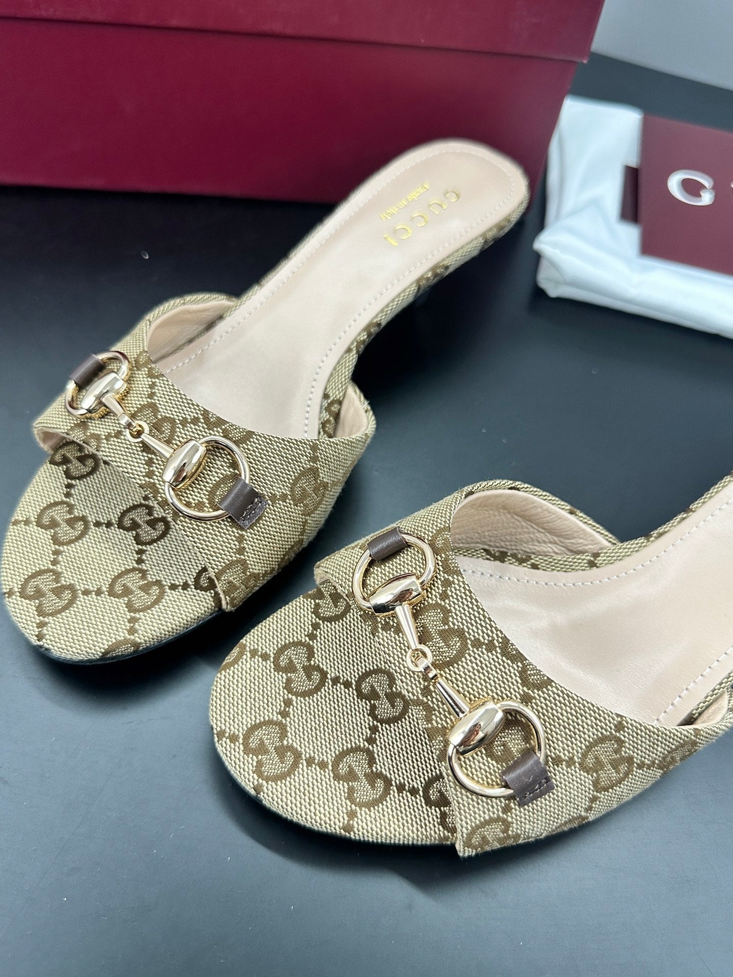 GUCCI 26S HIGH-HEELED SANDALS 50 MM IN DARK BEIGE CANVAS