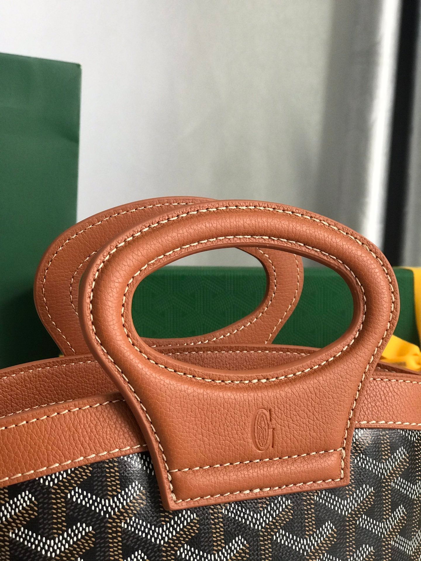 GOYA 26S BELUGA MINI BAG 23MM IN BROWN GOYARDINE CANVAS AND CALFSKIN