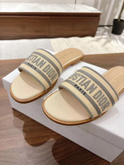 DWAY SLIDES IN BEIGE AND GRAY TECHNICAL FABRIC