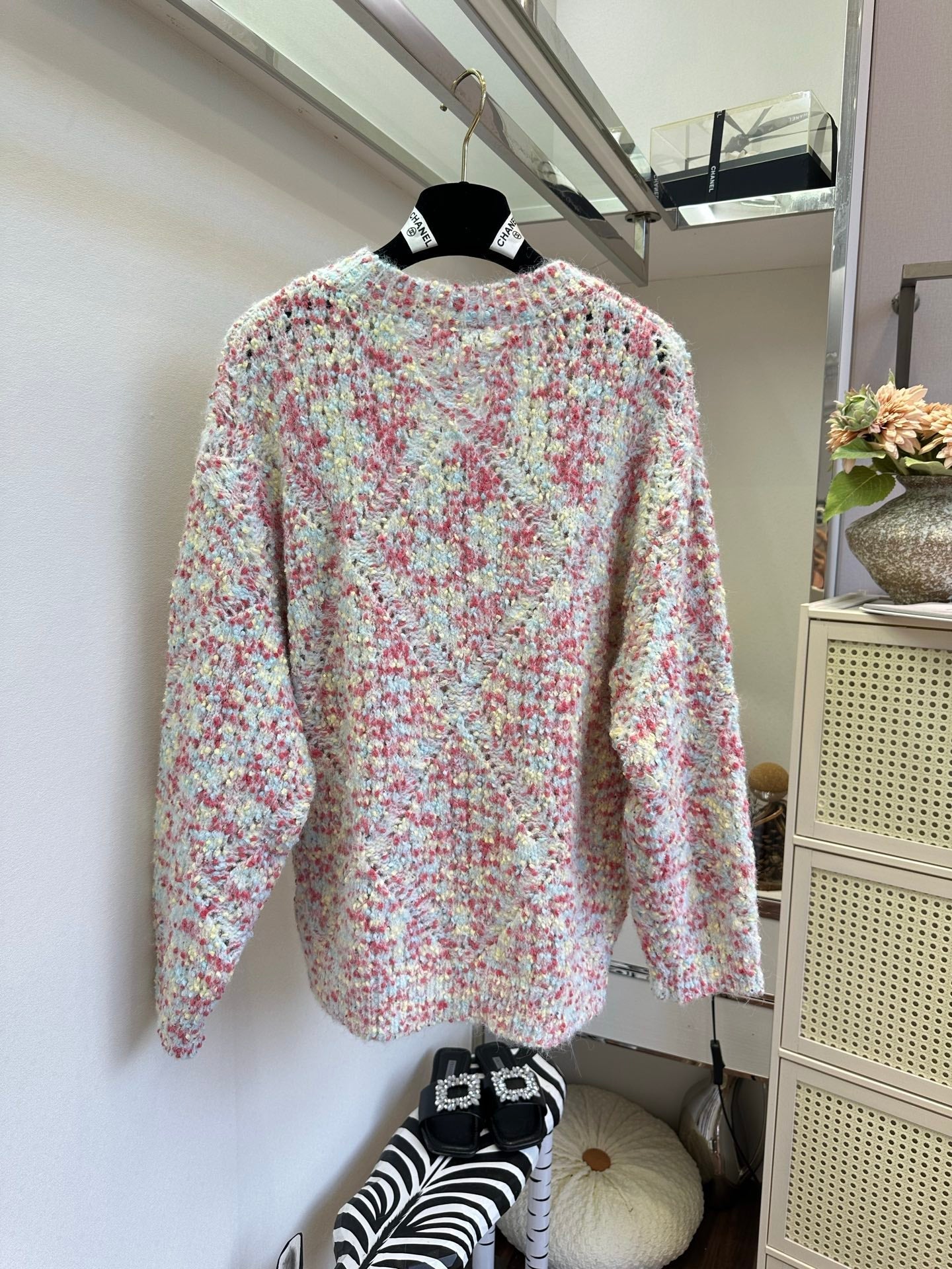CHANEL 26S V-NECK SWEATER 1786