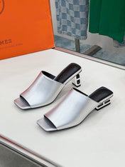 ICONIQUE 60 SANDAL IN SILVER CALFSKIN