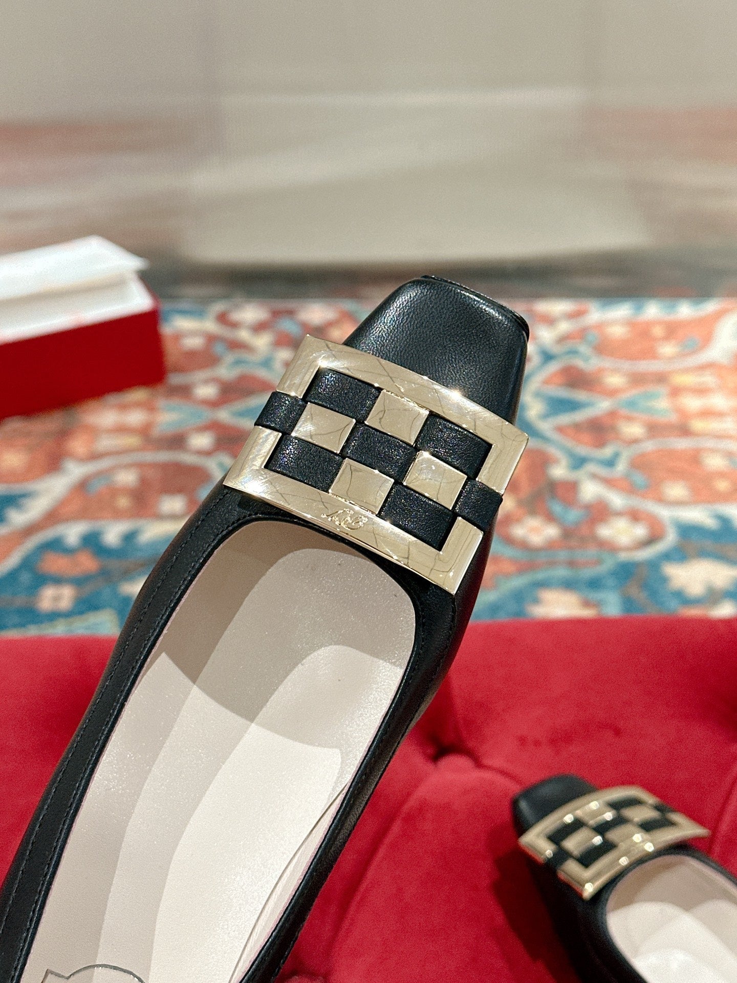 TROMPETTE BALLERINAS IN BLACK SHINY CALFSKIN