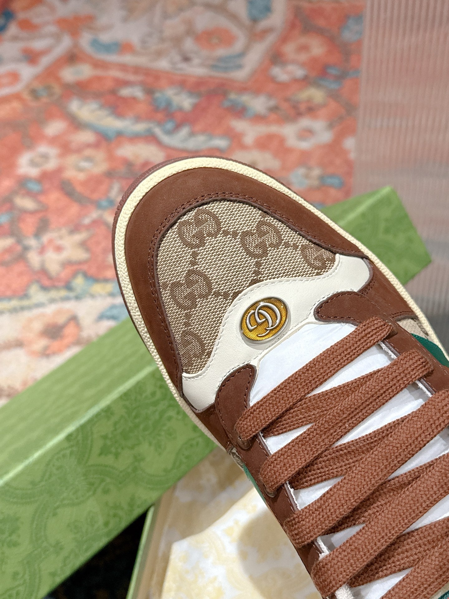 GUCCI 26S SCREENER SNEAKER IN BROWN SUEDE AND BEIGE CANVAS