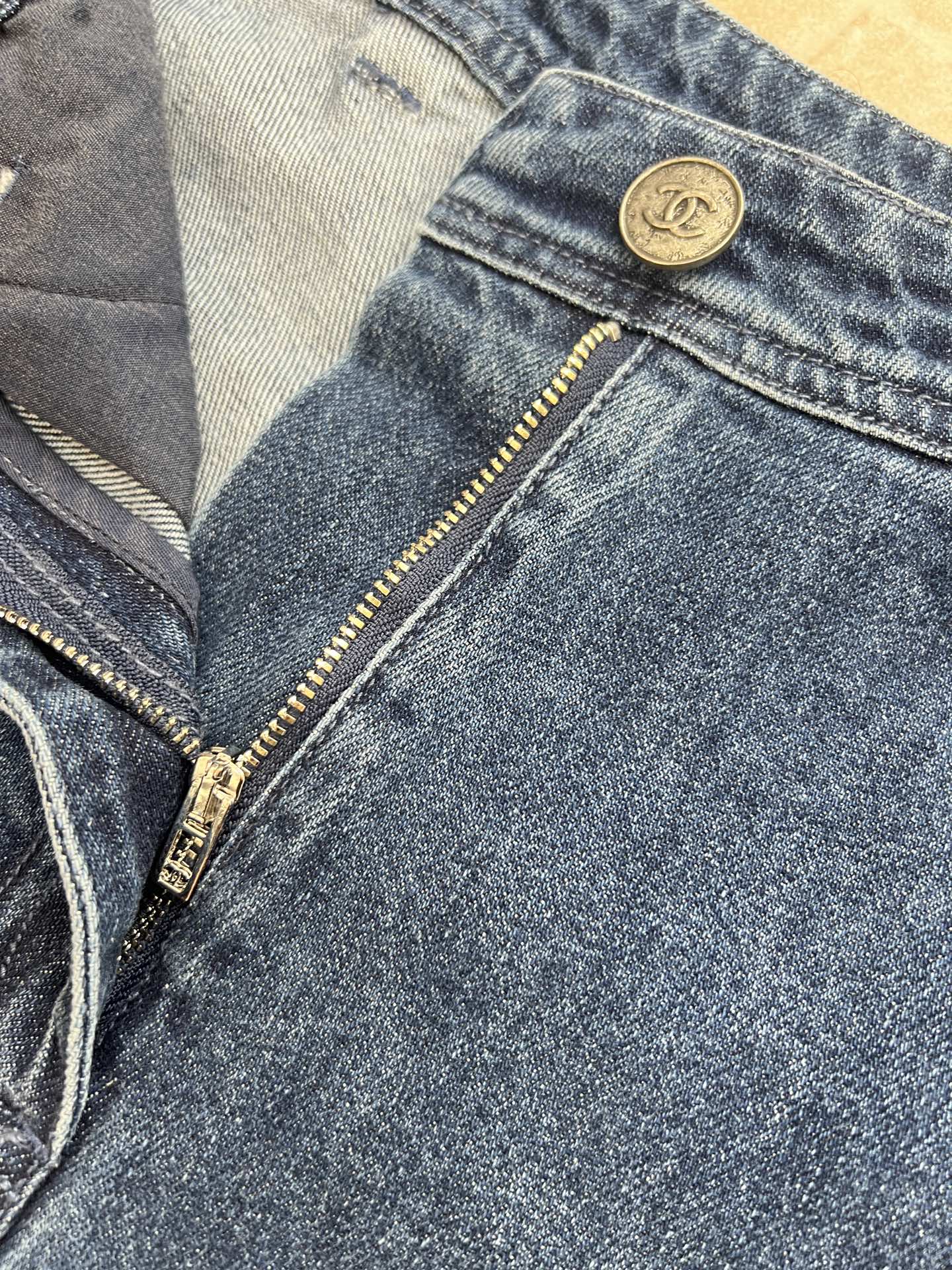 CHANEL 26S JEANS 956