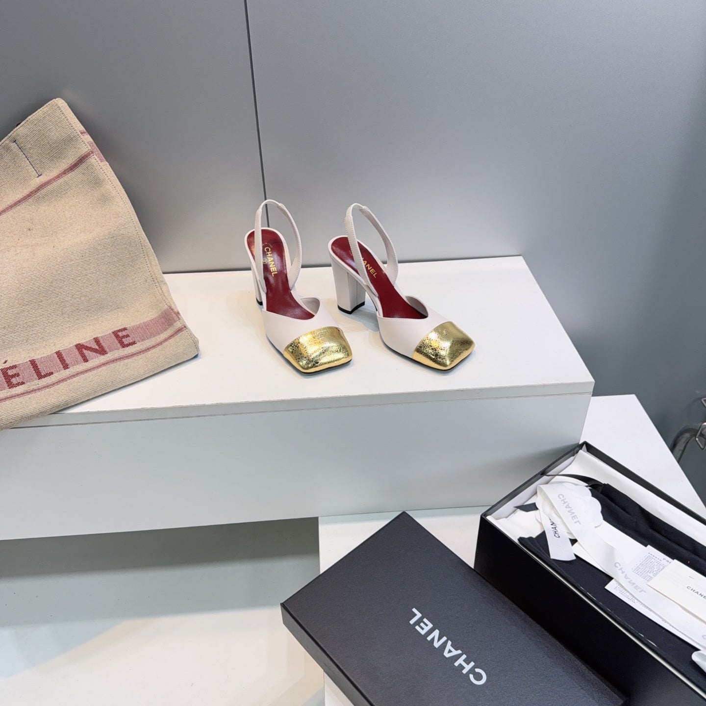 CHANEL 26S SLINGBACK 95 MM IN WHITE LAMBSKIN WITH GOLD CAP TOE