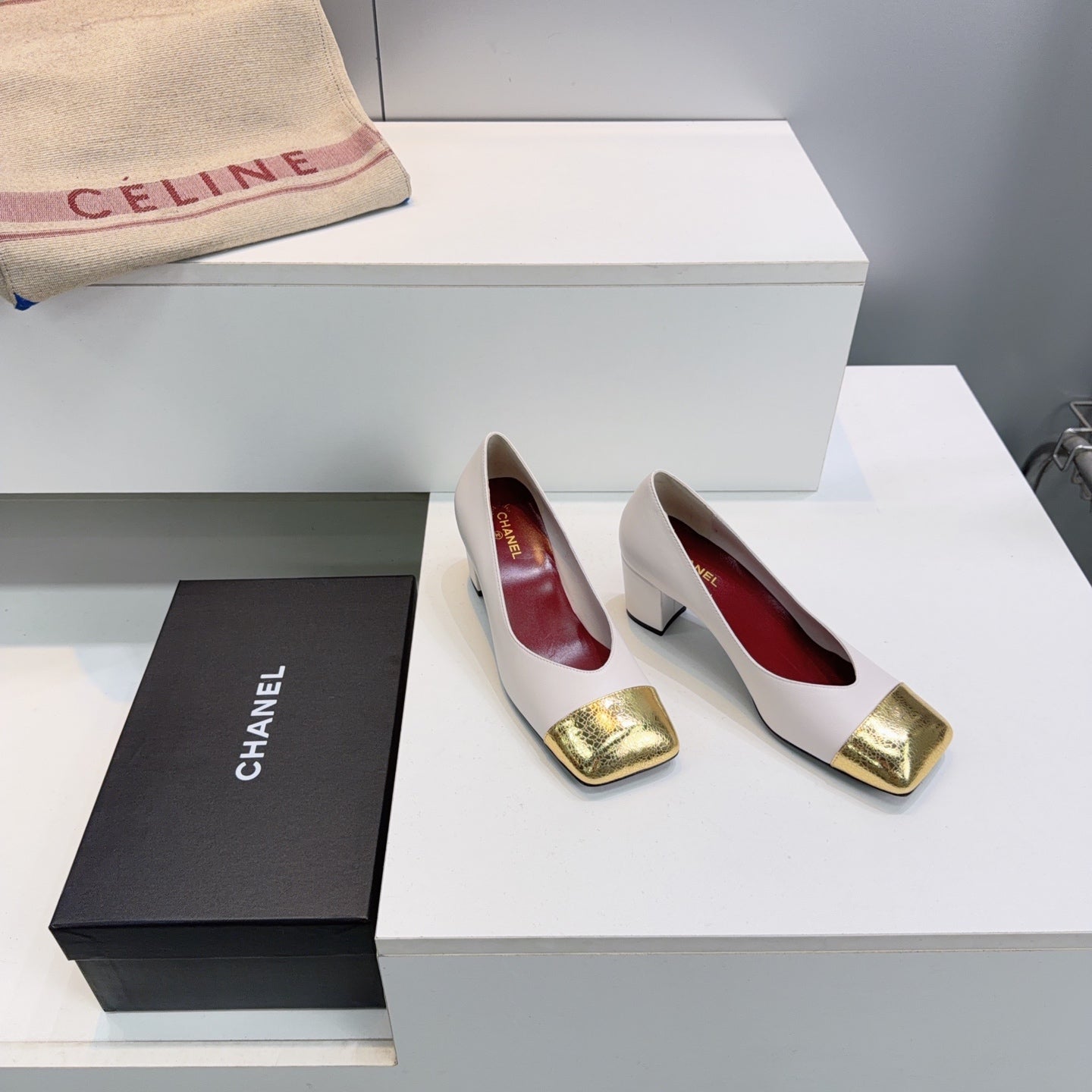 CHANEL 26S SQUARE-TOE HIGH HEELS 55 MM IN WHITE LAMBSKIN WITH GOLD CAP TOE