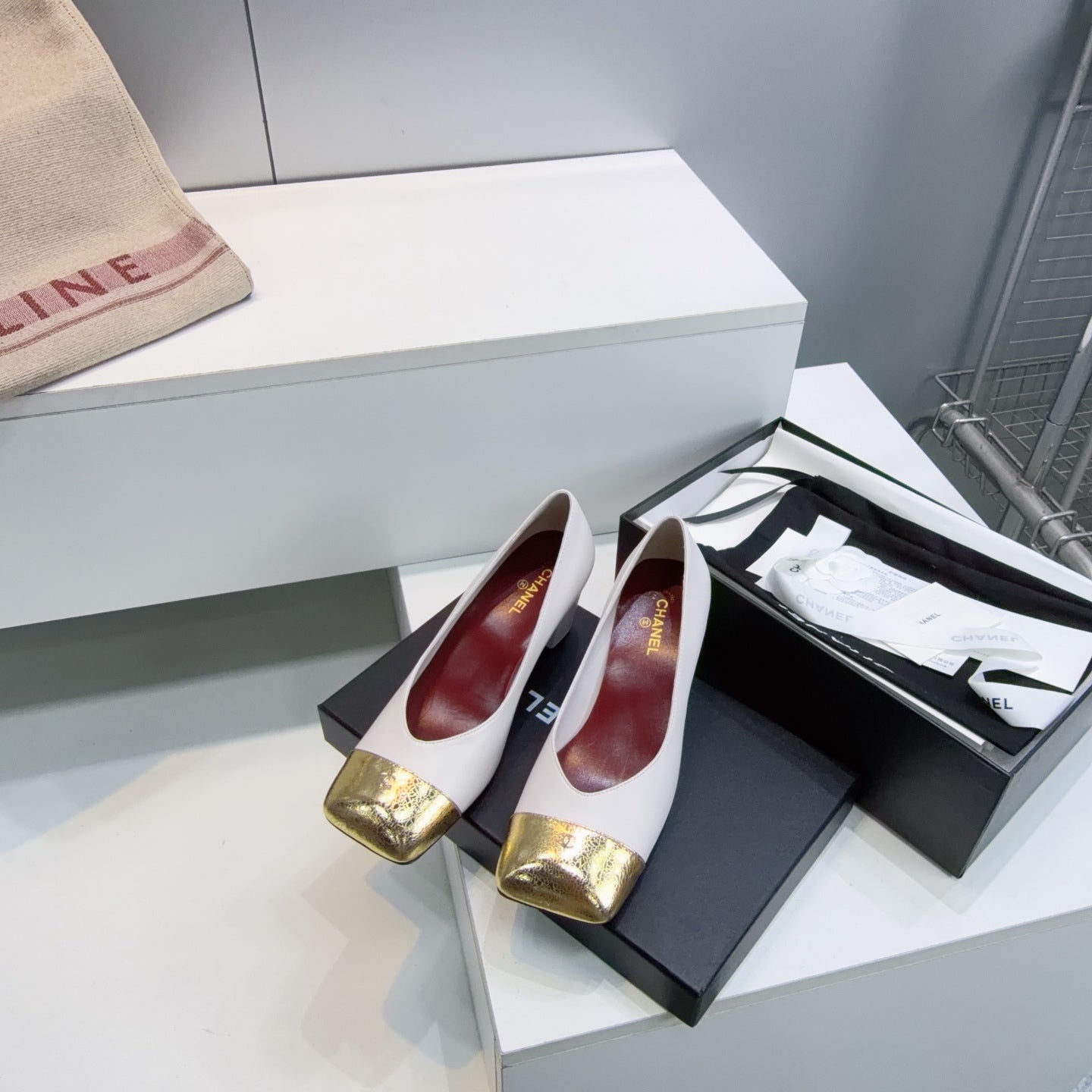 CHANEL 26S SQUARE-TOE HIGH HEELS 55 MM IN WHITE LAMBSKIN WITH GOLD CAP TOE