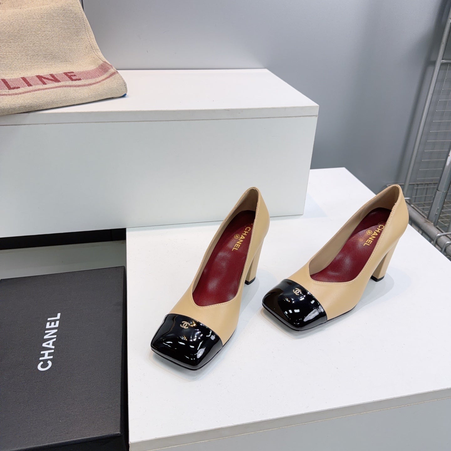 CHANEL 26S SQUARE-TOE HIGH HEELS 95 MM IN BEIGE LAMBSKIN WITH BLACK CAP TOE