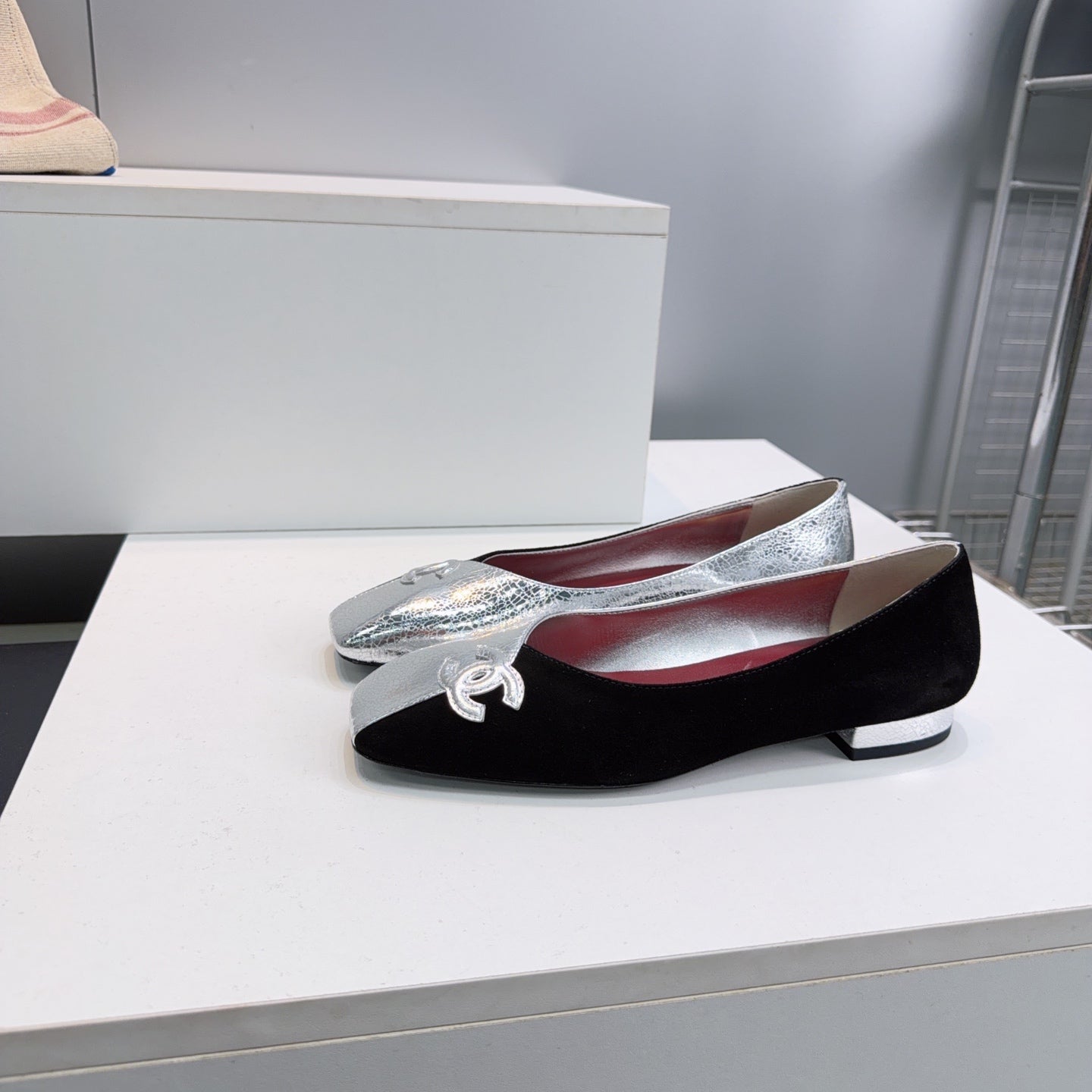 CHANEL 26S SQUARE-TOE FLATS IN SILVER LAMBSKIN AND BLACK SUEDE