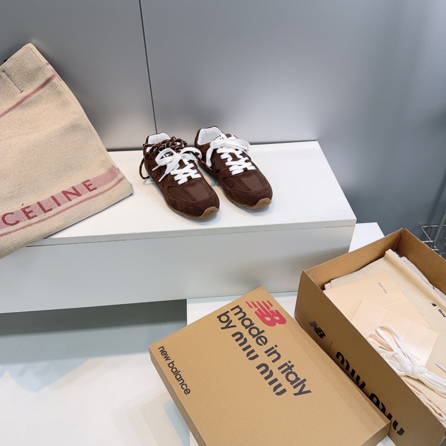 MIUMIU 26S NEW BALANCE SNEAKERS IN DARK BROWN SUEDE & FABRIC