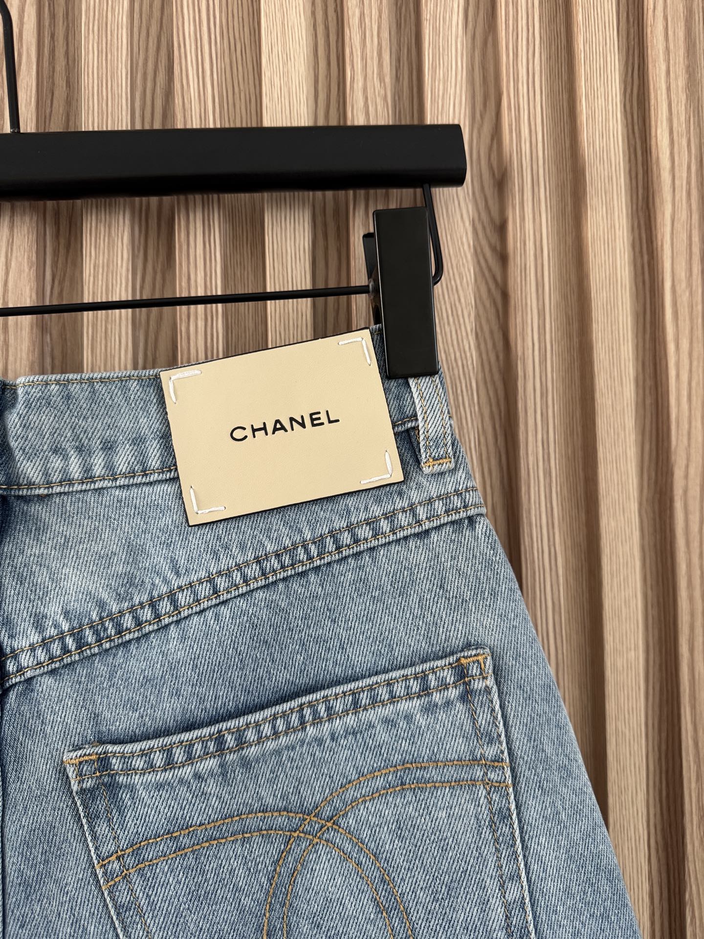 CHANEL 26S STRAIGHT-LEG JEANS 1393