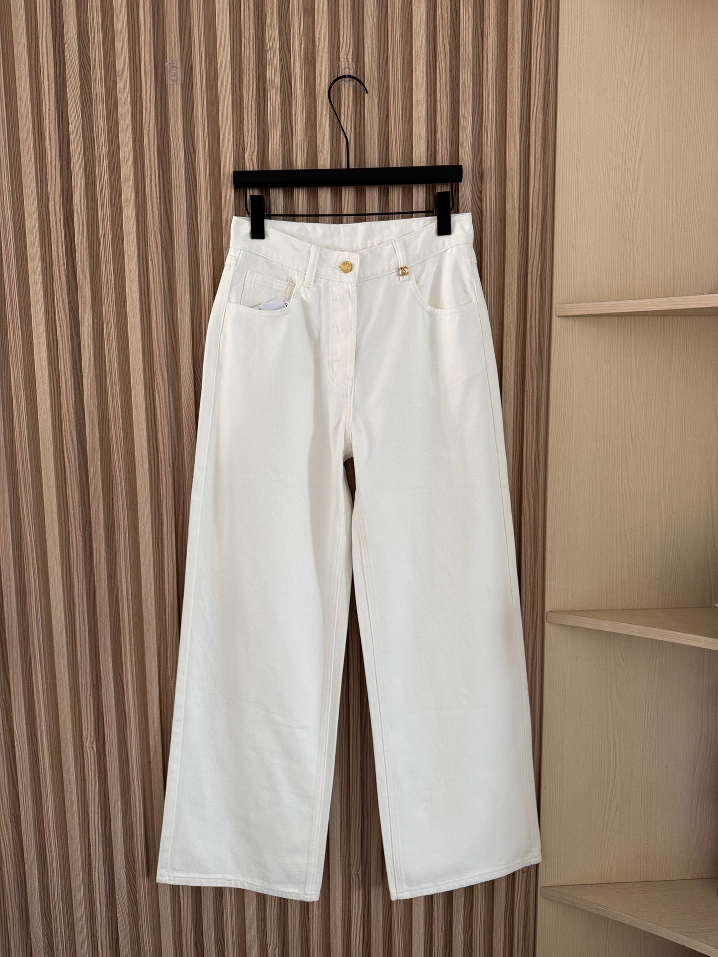 CHANEL 26S STRAIGHT-LEG JEANS 1391