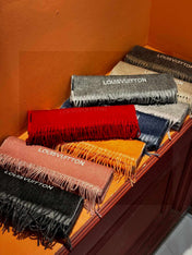 LV SCARF 180 CM IN CASHMERE 730568