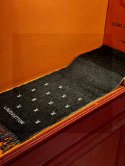 LV SCARF 180 CM IN CASHMERE 730575