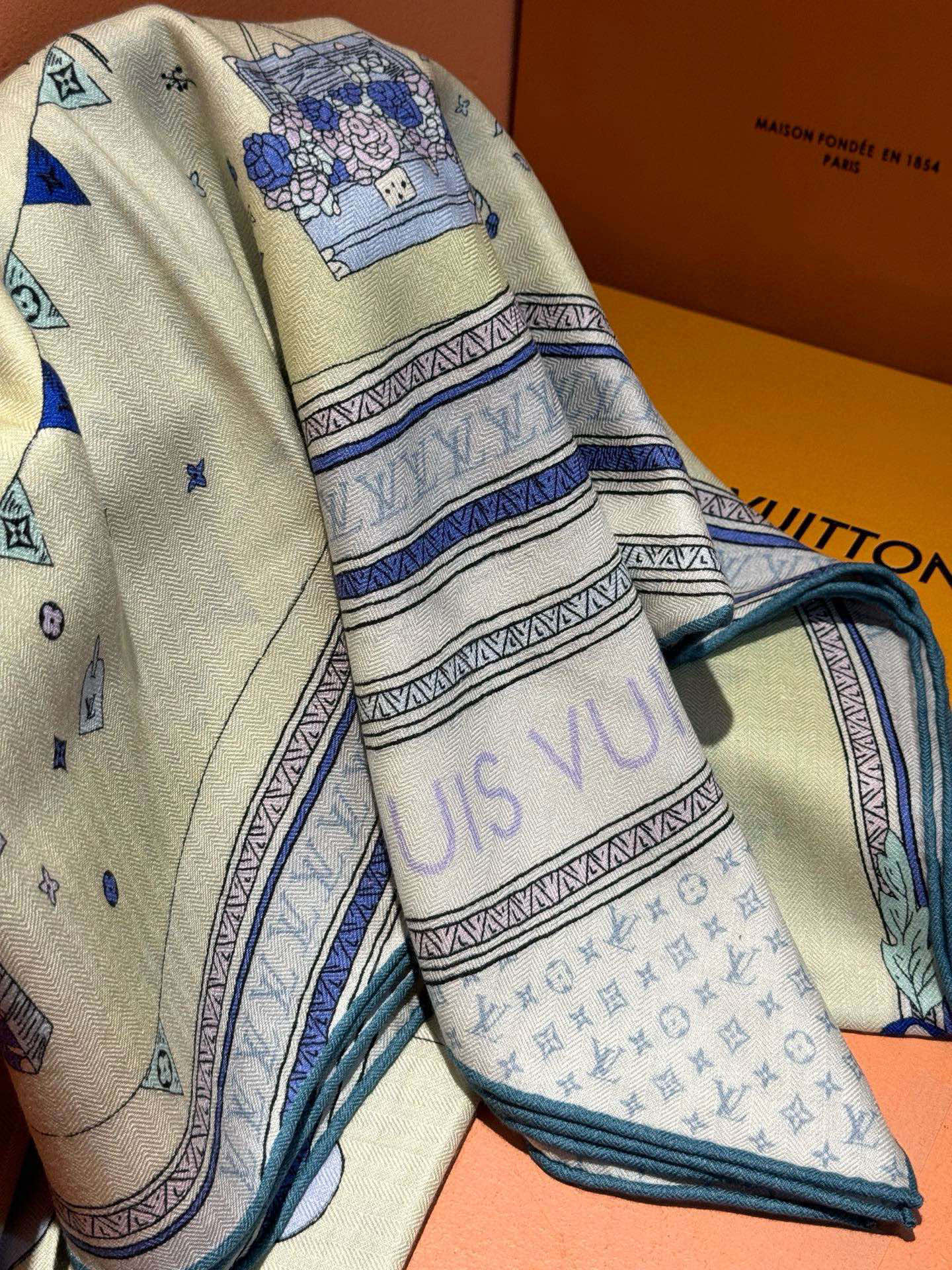 LV SCARF 140 CM IN SILK-CASHMERE BLEND 737274