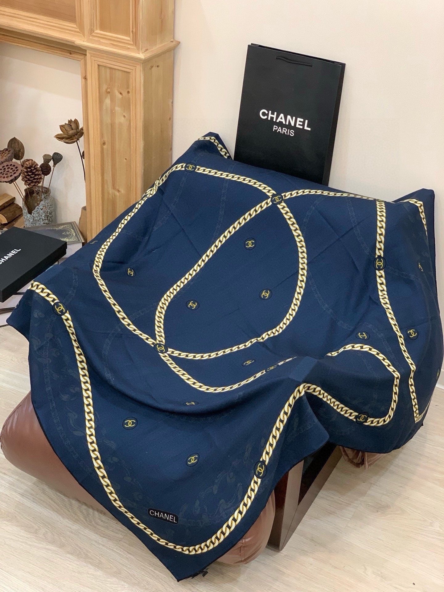 CHANEL 26S SCARF 135 IN CASHMERE AND SILK 281153