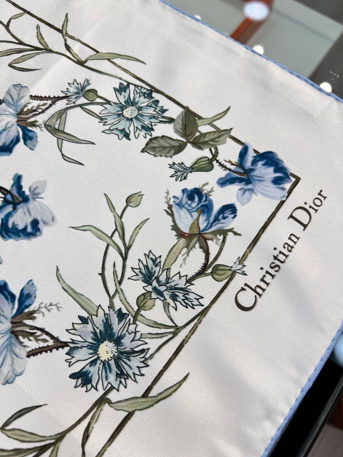 DIOR 26S SCARF 90 IN SILK 416822