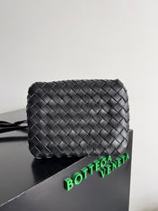 BV Small Parachute 21 Black Lambskin Ghw