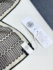 HERMES 25S SCARF 140 IN SILK 727340