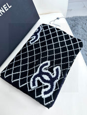 CHANEL 25S SCARF 185 IN CASHMERE 721526