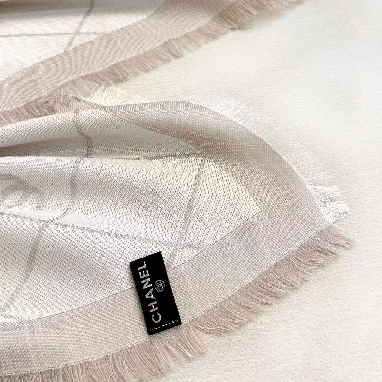 CHANEL 26S SCARF 140 IN CASHMERE AND SILK 304551