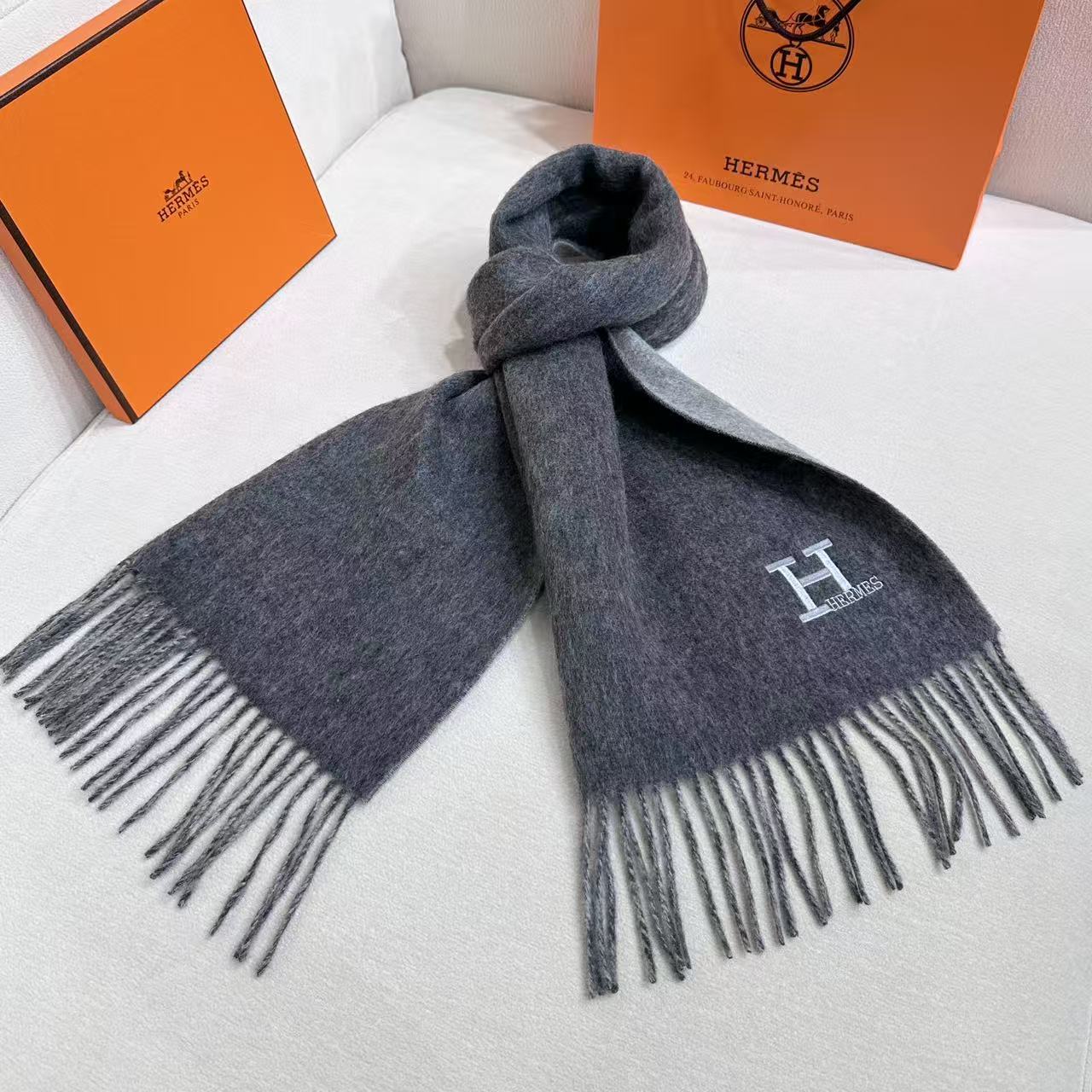 HERMES 25S SCARF 190 IN CASHMERE 986002