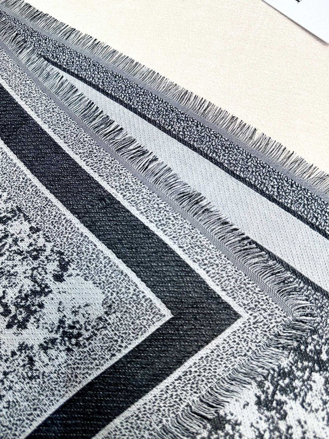 DIOR 26S SCARF 140 IN CASHMERE AND SILK 427200