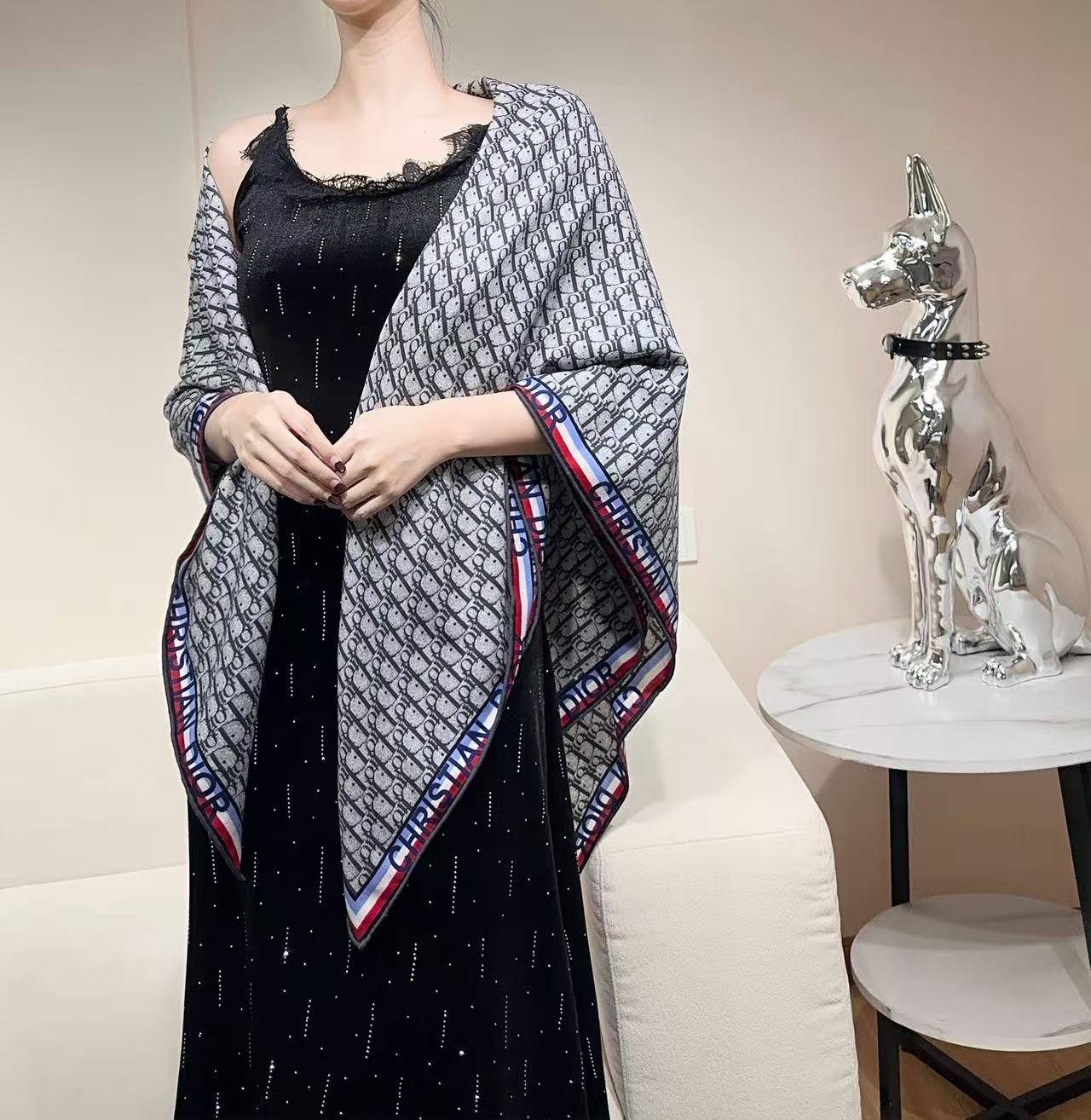DIOR 26S SCARF 140 IN CASHMERE 429062