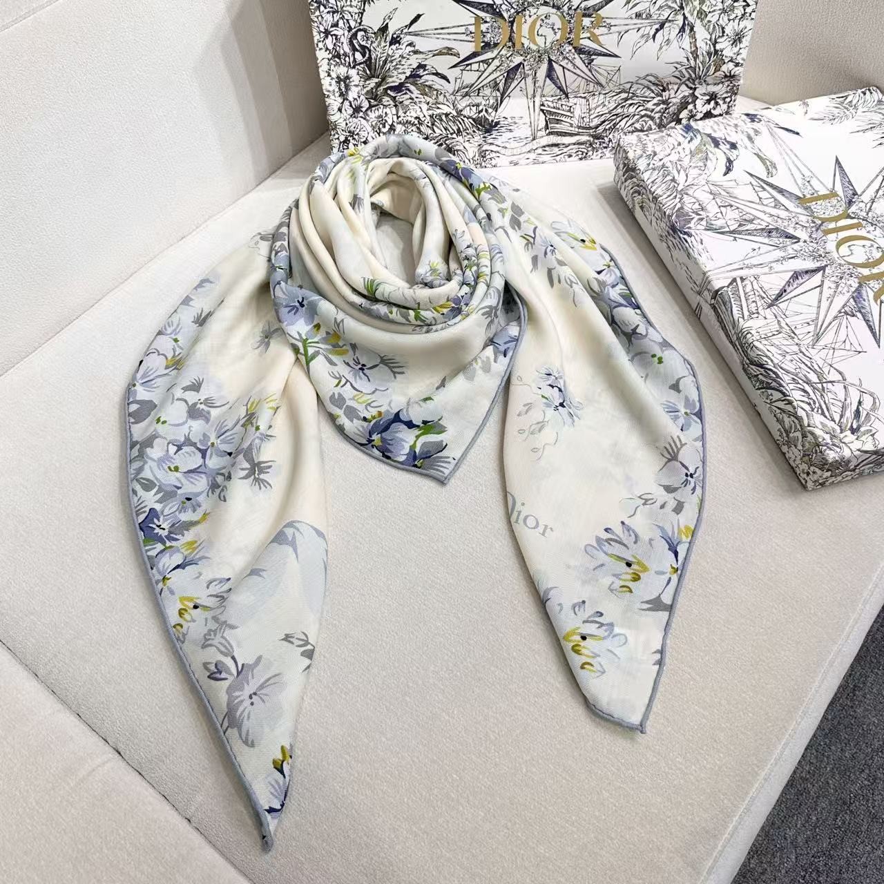 DIOR 26S SCARF 140 IN SILK AND CASHMERE 511151