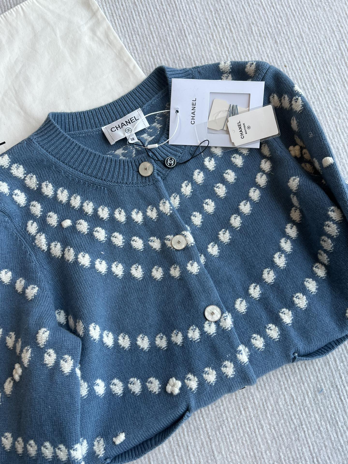 Chanel 25P Cardigan Dark Blue Mix White Cashmere 229517