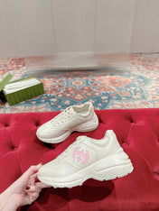 GG RHYTON TRAINER WHITE CALFSKIN WITH NAVY LOGO