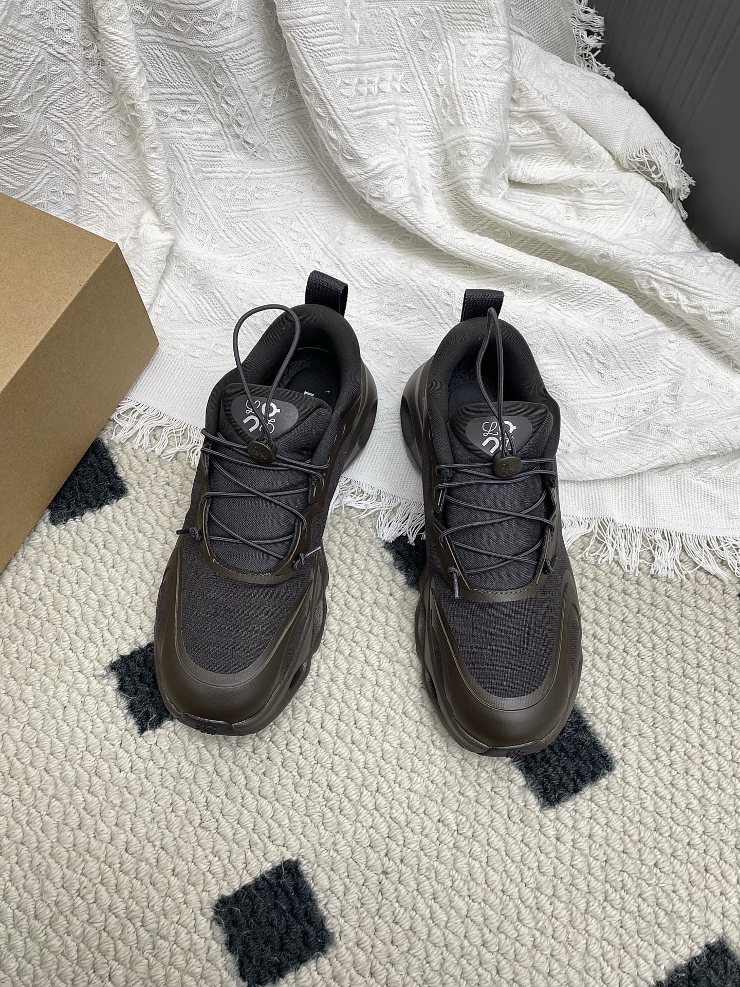 LOEWE 26S CLOUDSOLO SNEAKERS IN DARK BROWN RECYCLED POLYESTER