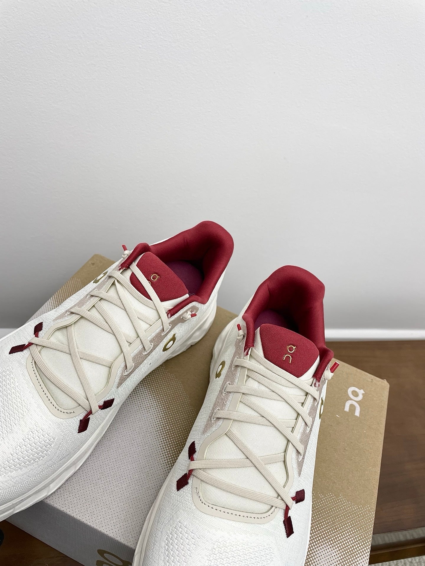 LOEWE 26S CLOUDTILT SNEAKER IN WHITE AND RED RECYCLED POLYESTER