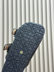 LOEWE 26S EASE SLIDE IN BLACK CALFSKIN